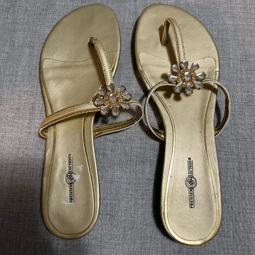 Premiere Collection Women's Gold Tone Bedazzled Sandals Flip Flops Size 8.5